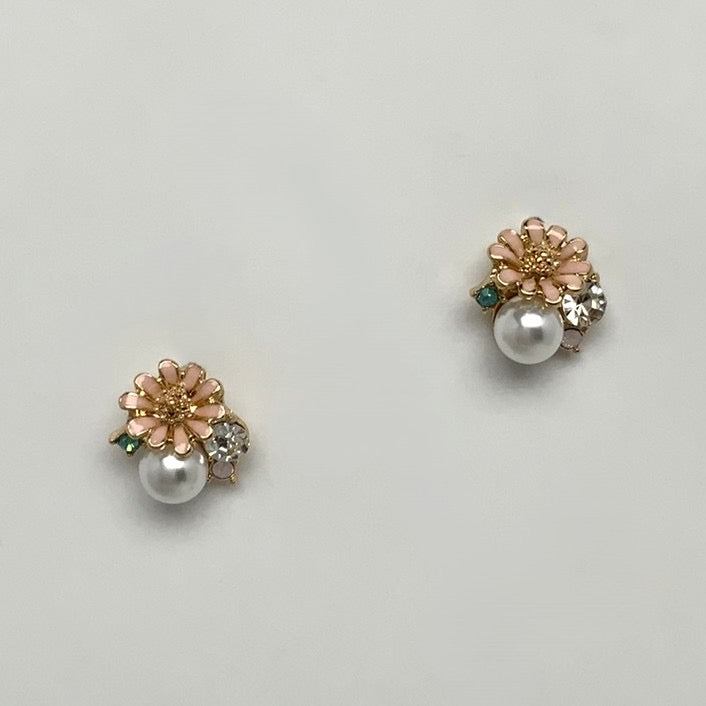Flower Pearl Crystal Cluster Earrings