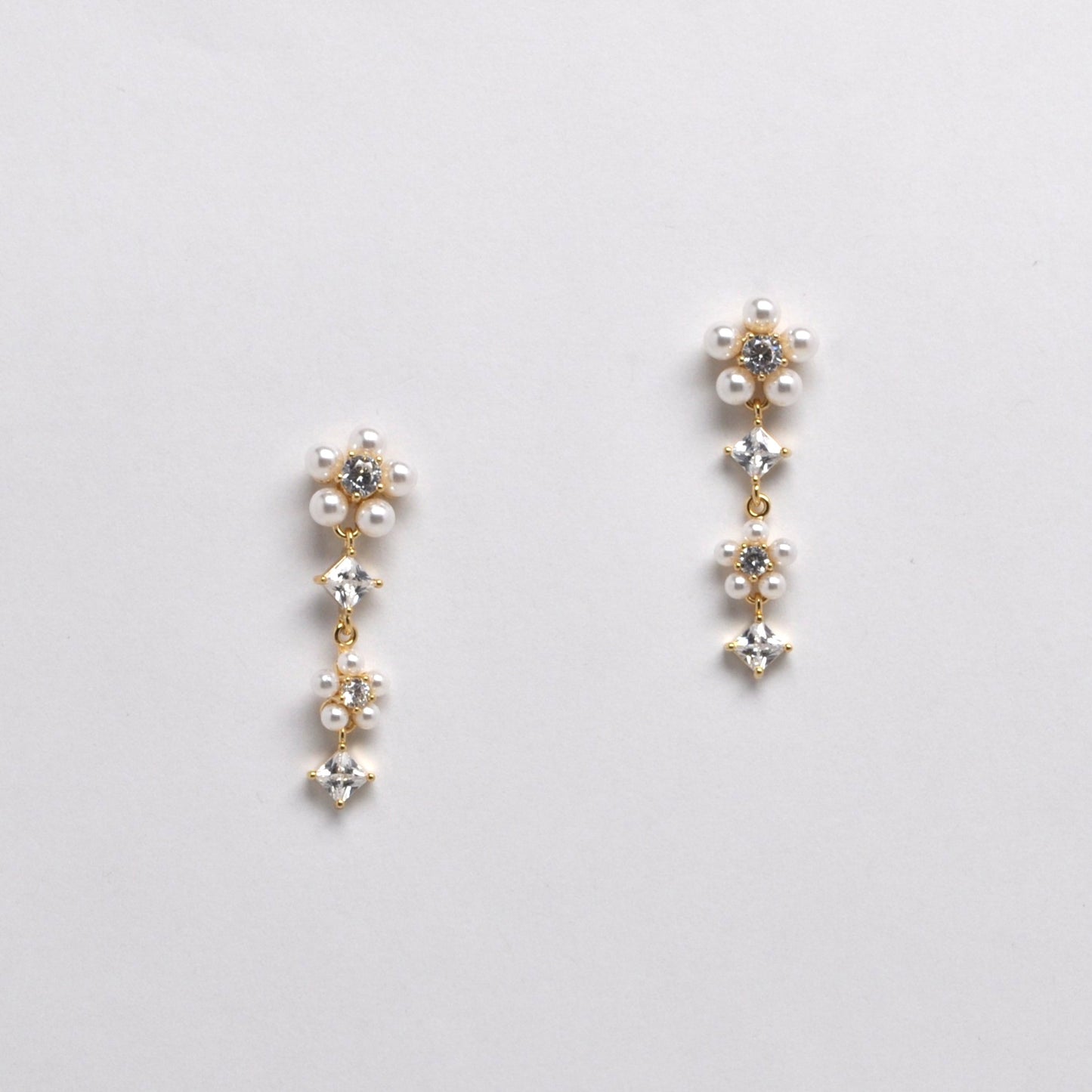 Gold Pearl Toned w/Flower Dangle Earrings
