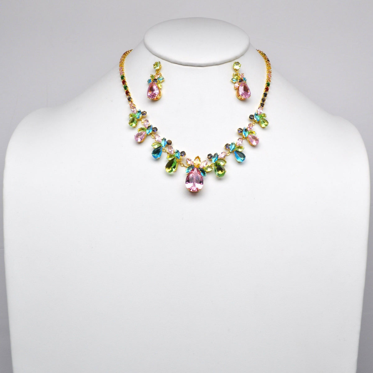 Petal Pattern Rhinestones Style Necklace