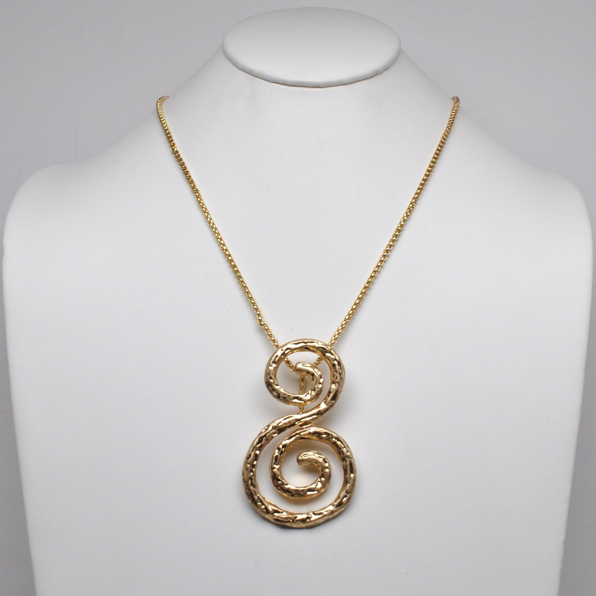 Textured Double Spiral Pendant Box Chain Necklace