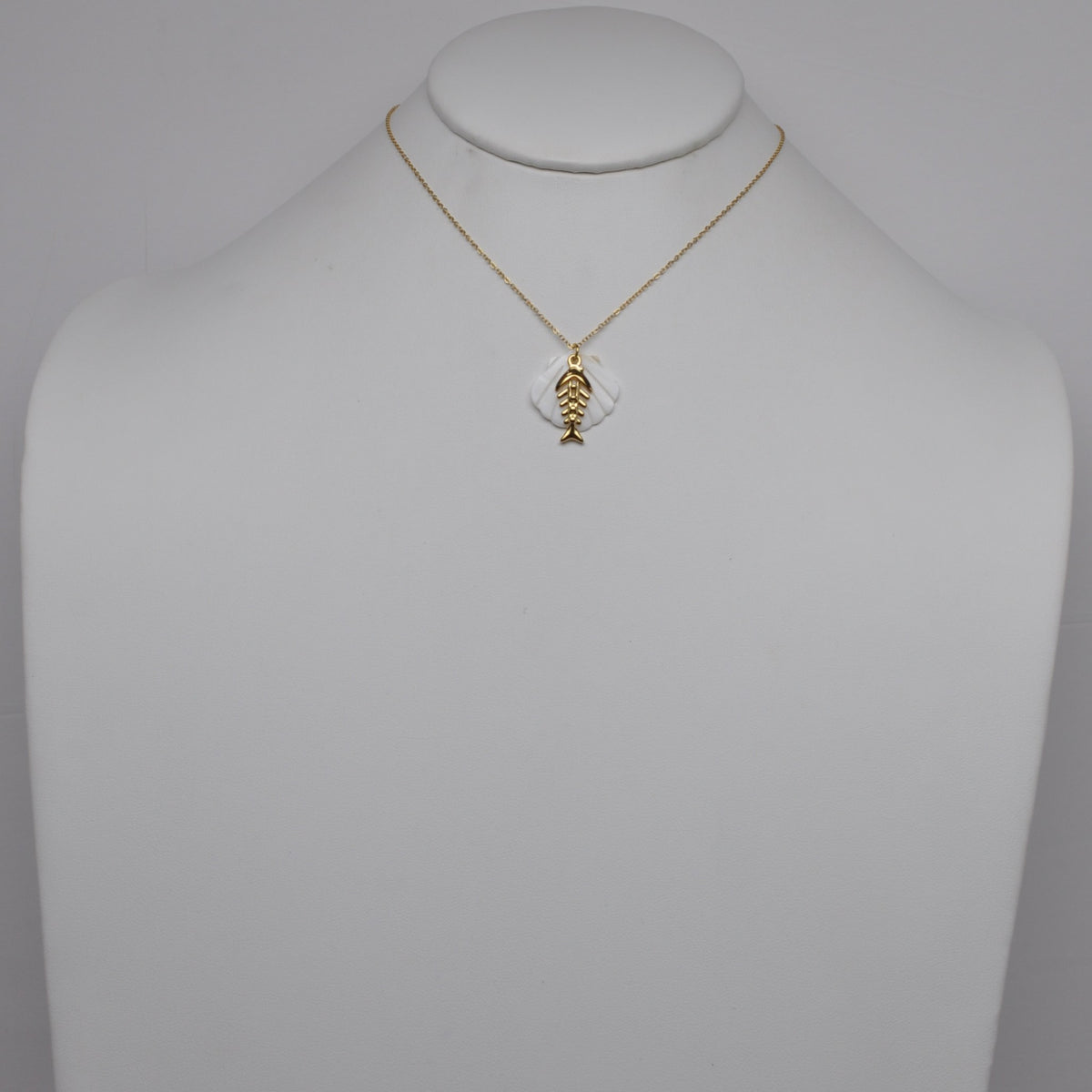 Stainless Steel Seashell Fishbone Layered Pendant Necklace