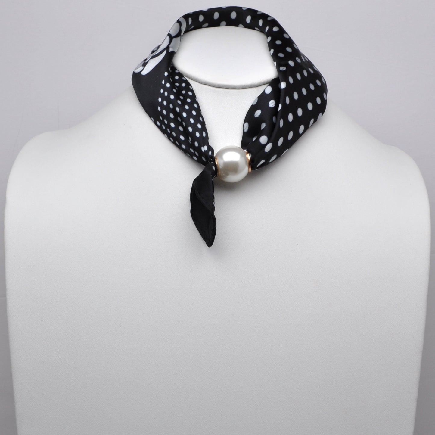 Polka Dots & Flower Pearl Magnetic Scarf