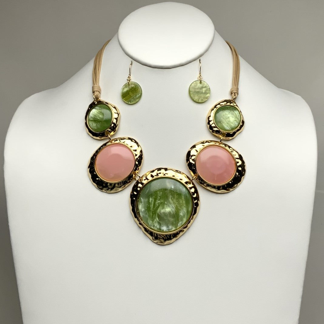 Cord Lucite Circle Necklace Set