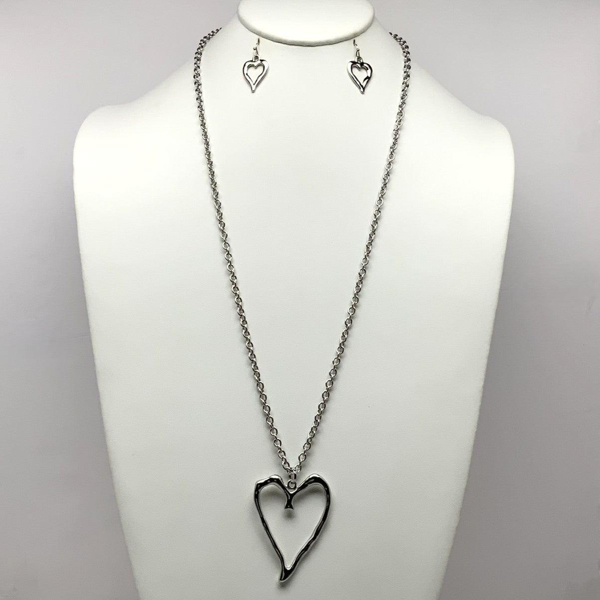 Rustic Heart Outline Pendant Chain Necklace Set