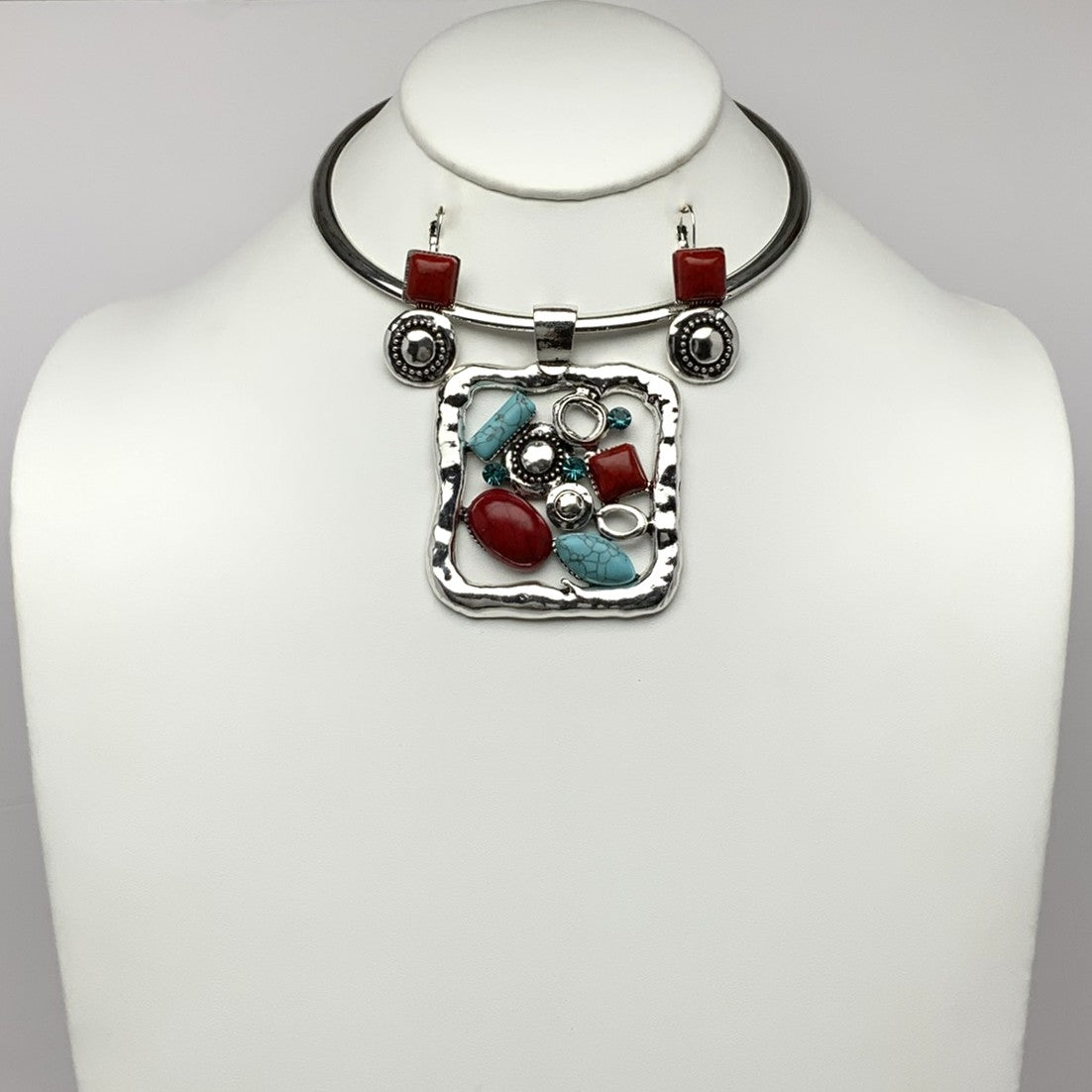 Metal Rustic Square Pendant Collar Necklace