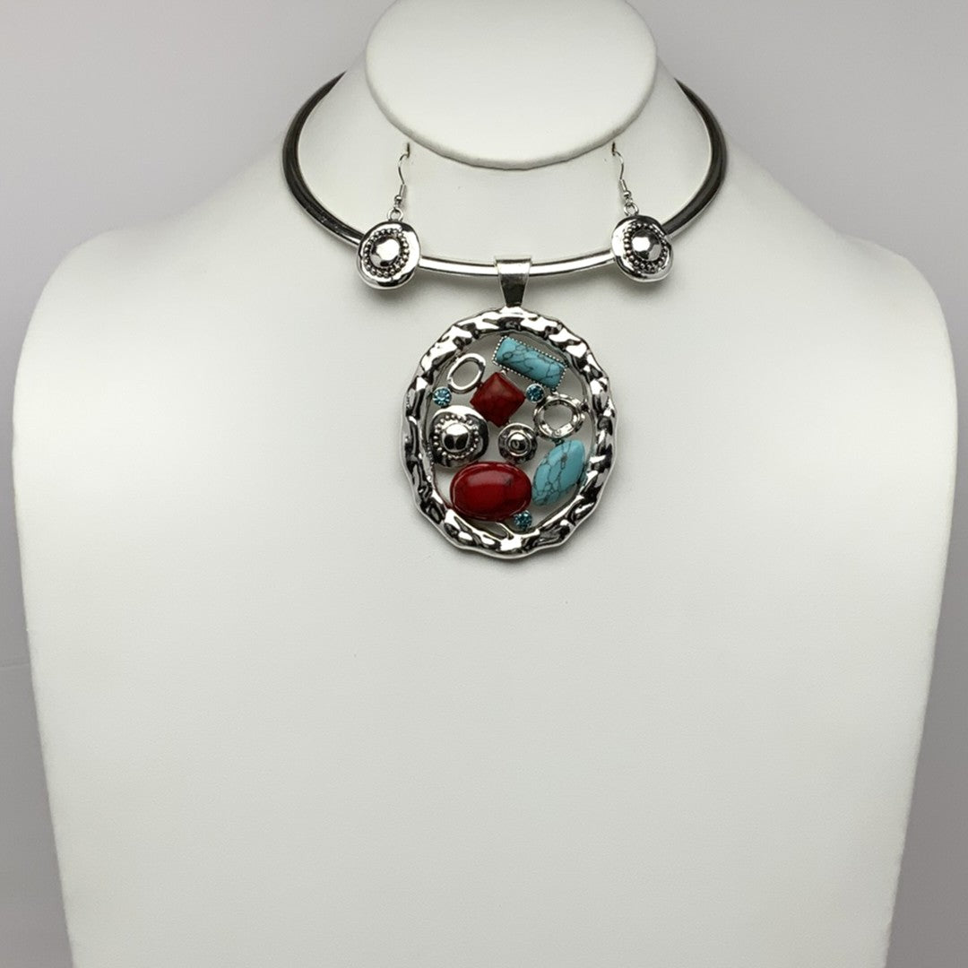 Metal Rustic Stone Pendant Collar Necklace