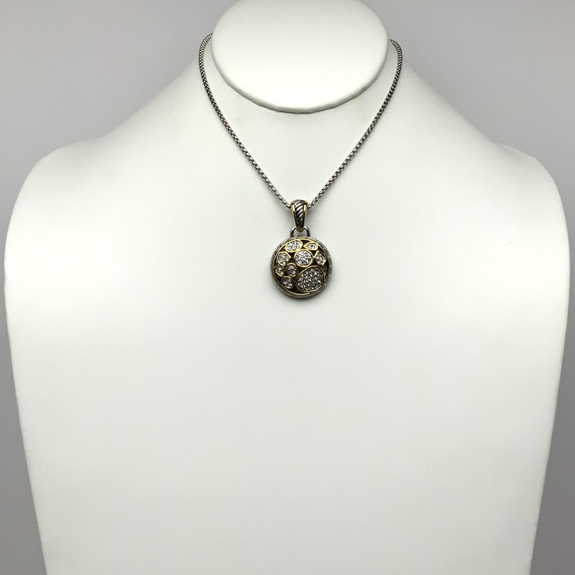 Box Chain Circle Pattern Cubic Zirconia Necklace