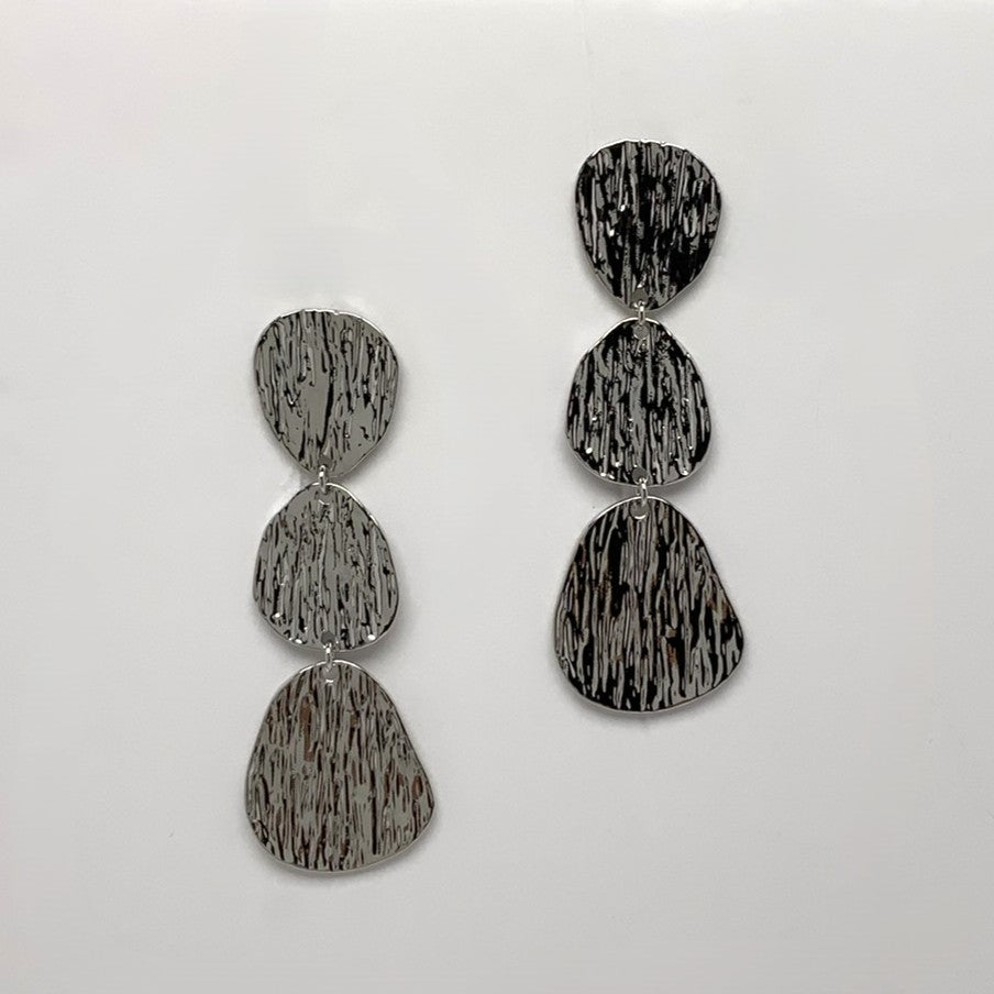 Line Textured Drop Dangle Clip Earrings