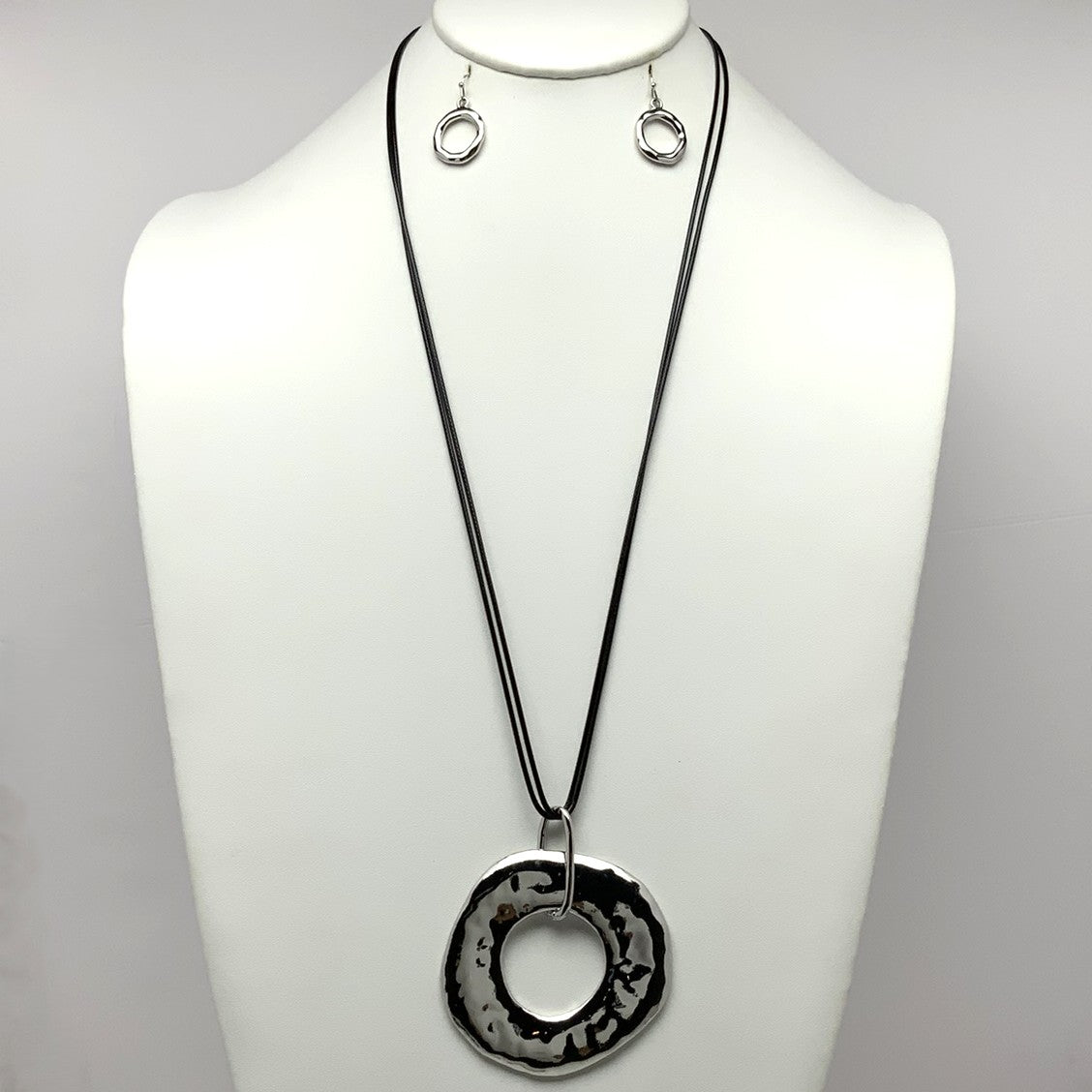 Long Cord Metal Textured Pendant Necklace Set