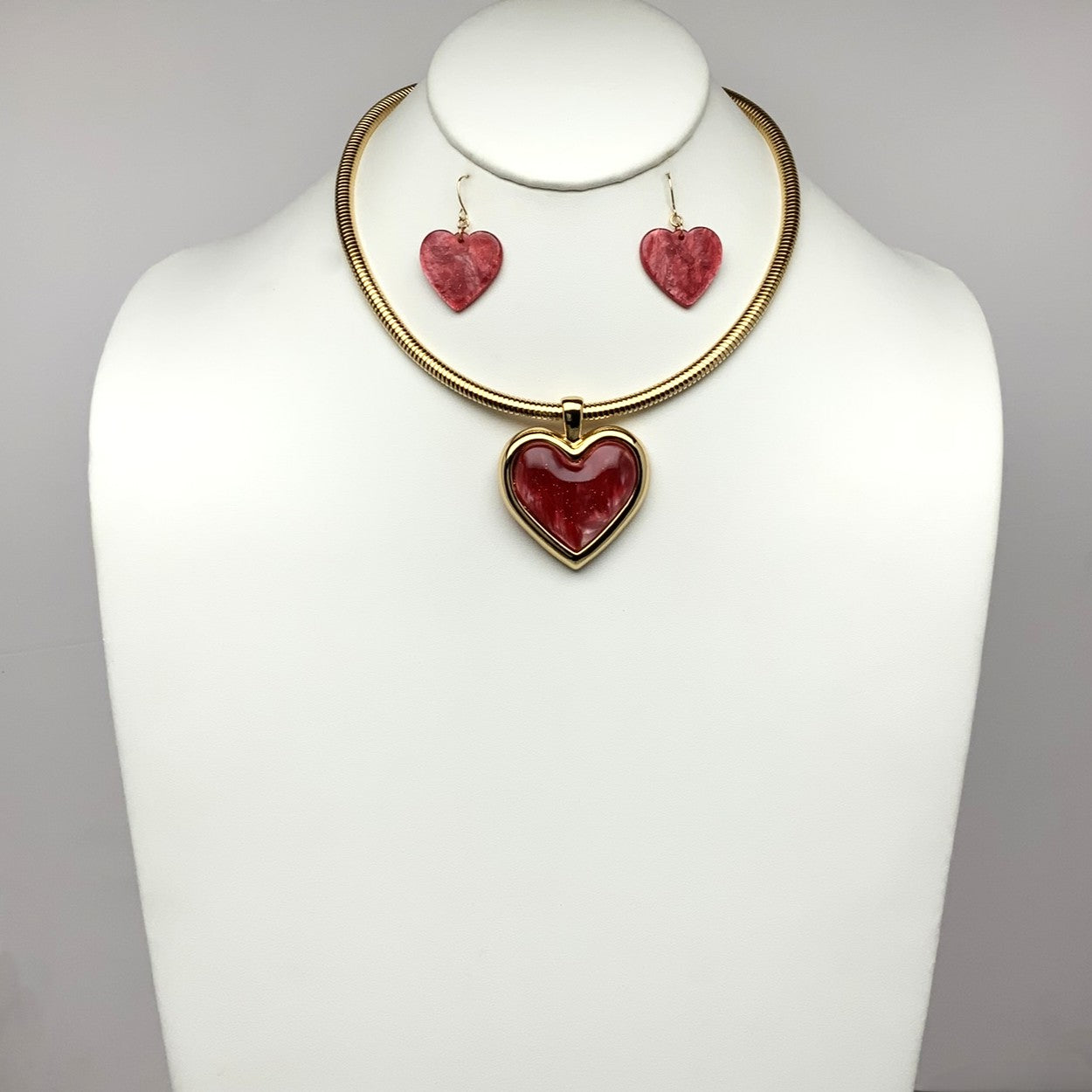 Spiral Wire Heart Pendant Choker Necklace