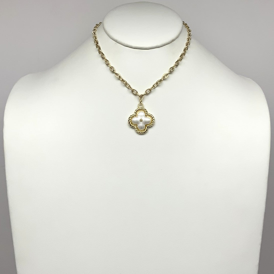 Pearlescent Clover Chain Necklace