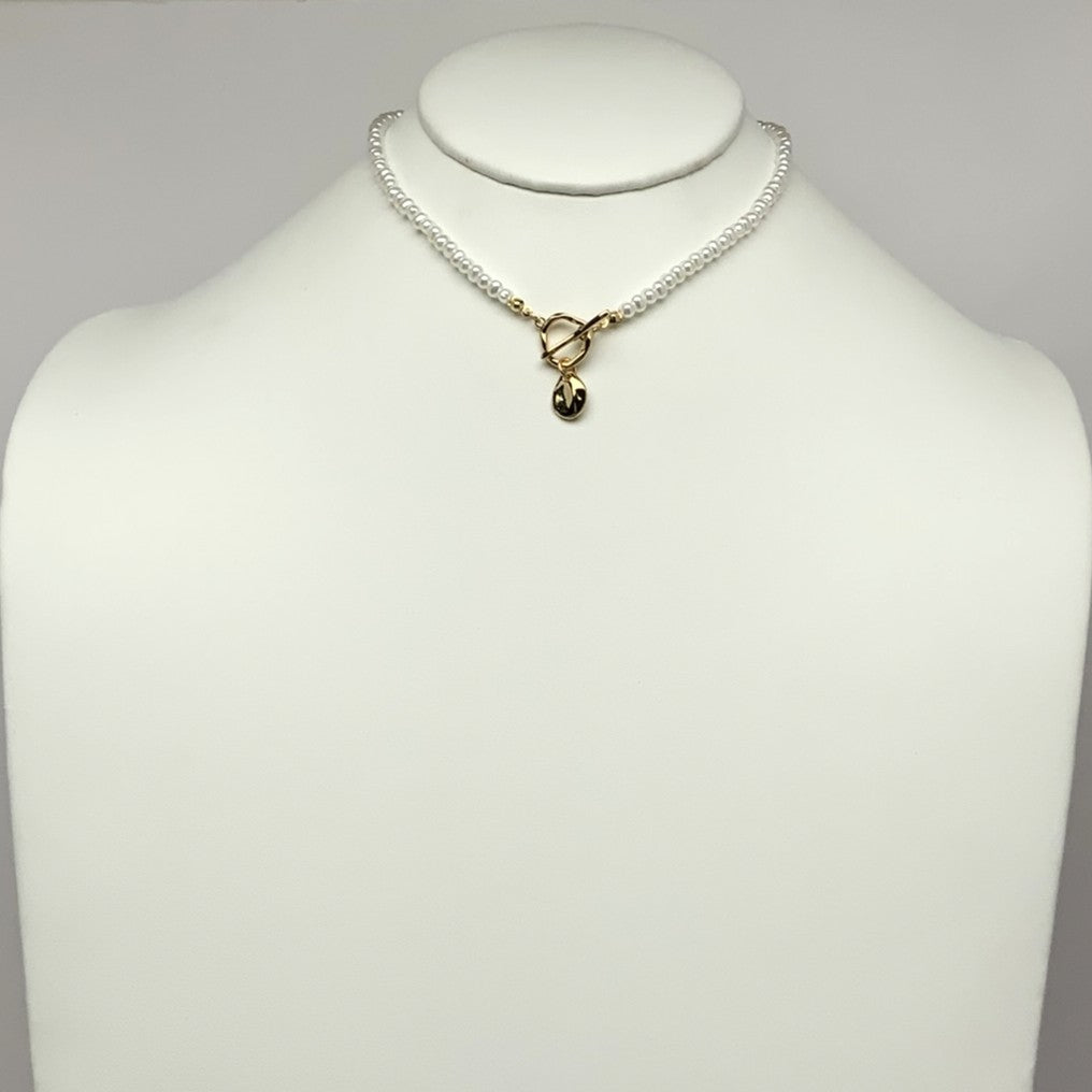 Tear Drop Pendant w/Front Clasp Necklace