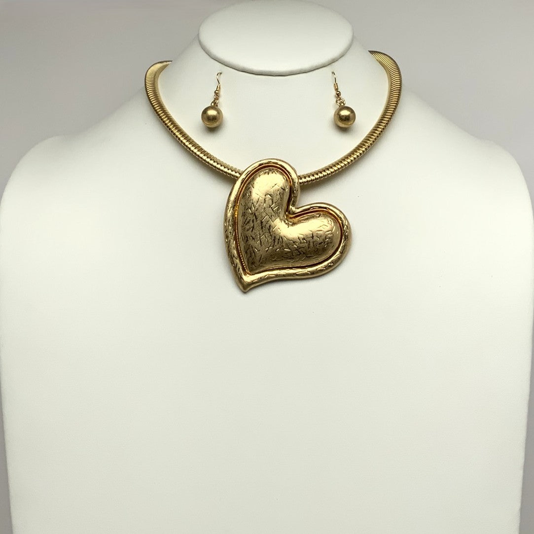 Statement Heart Pendant Short Necklace Set