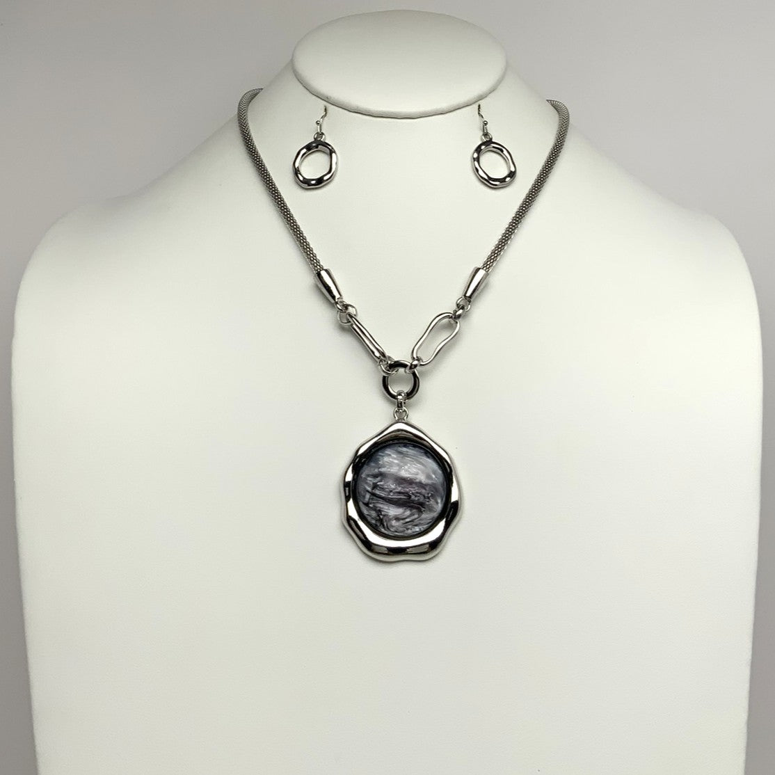 Abalone Circle Pendant Necklace