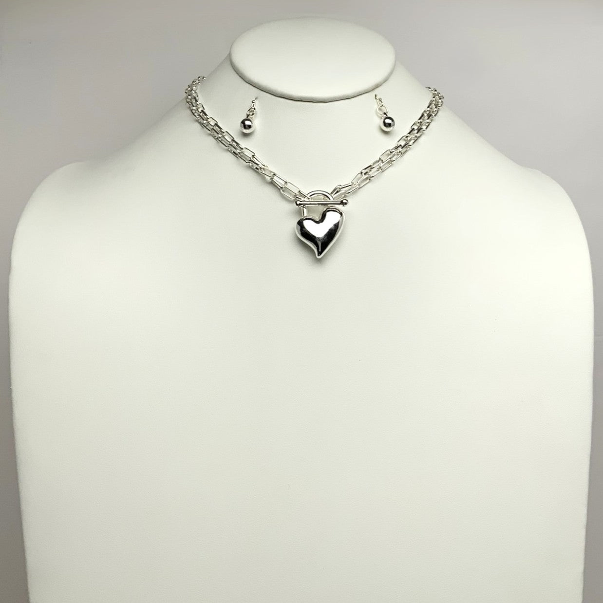 Heart Pendant Front Clasp Necklace