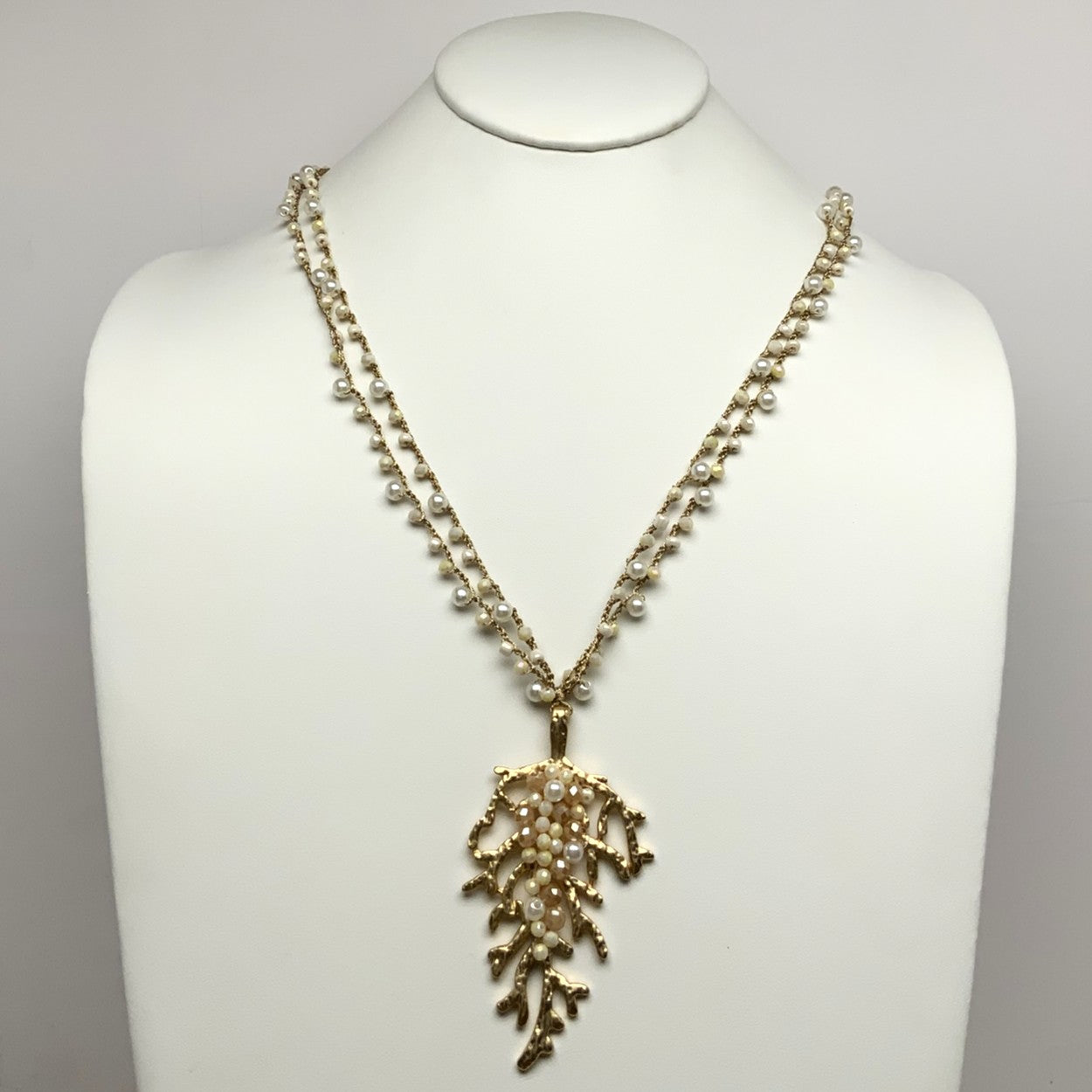 Abstract Leaf Pattern Necklace