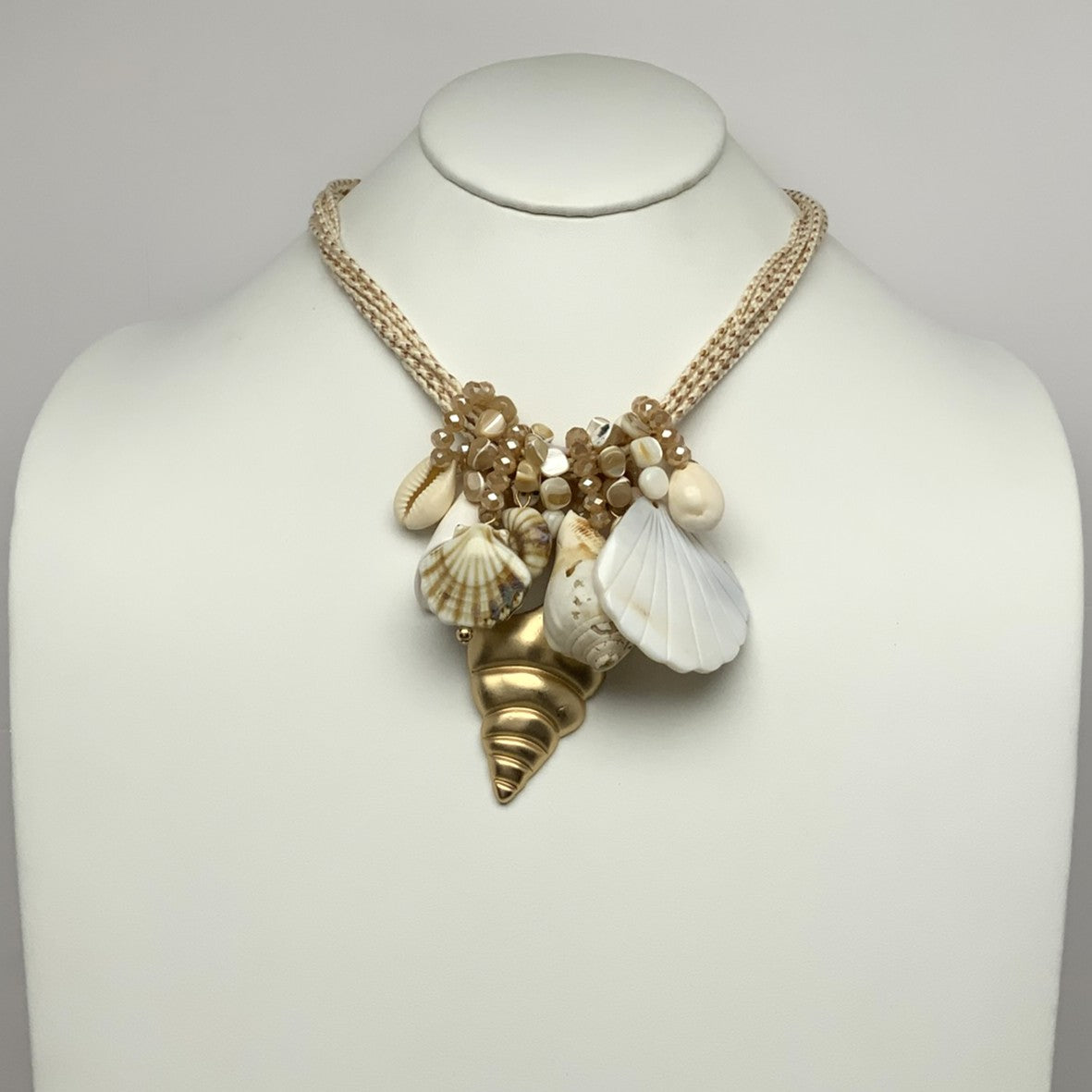 Conch And Seashells Rope Necklace
