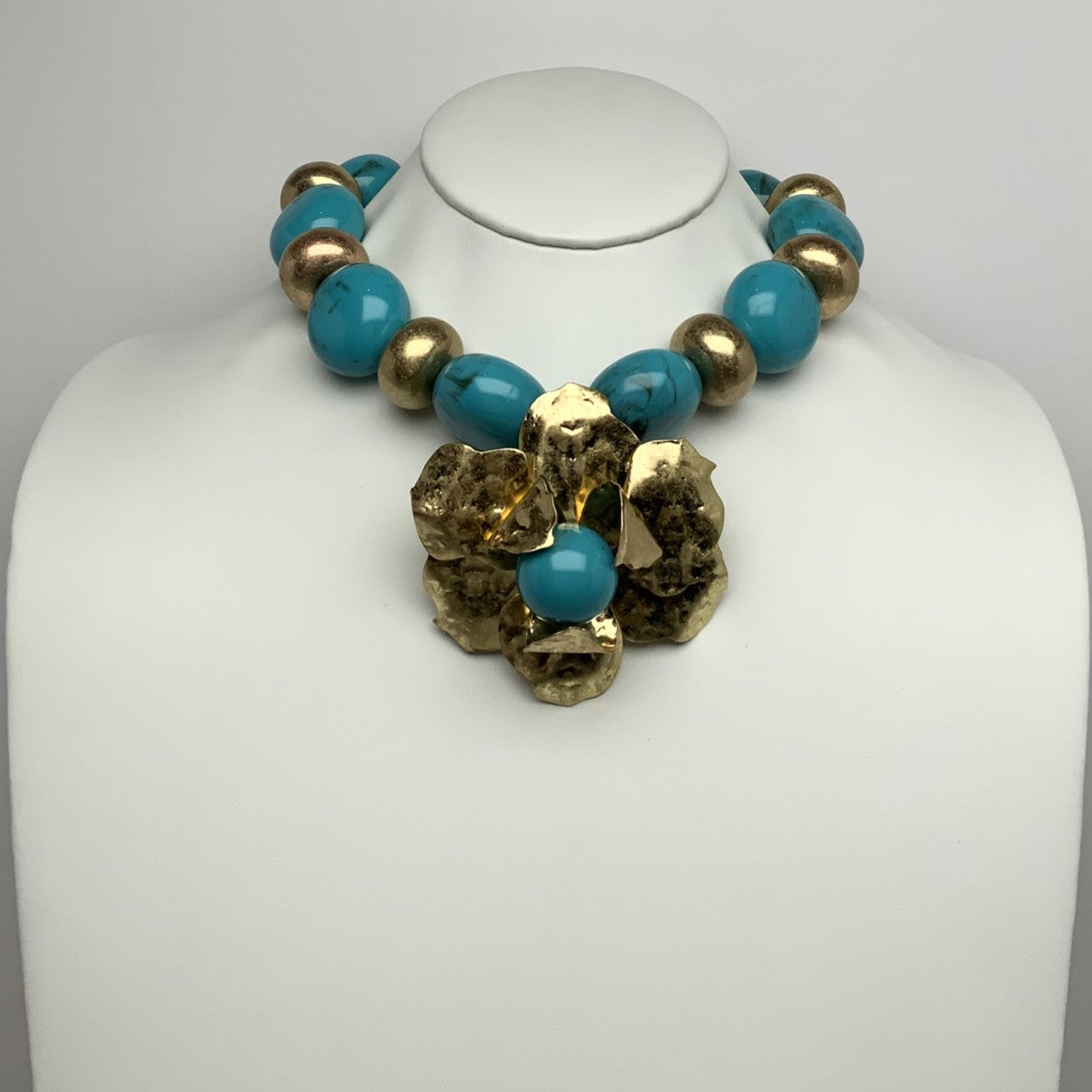 Chunky Lucite Metallic Beads w/ Metal Flower Pendant Necklace