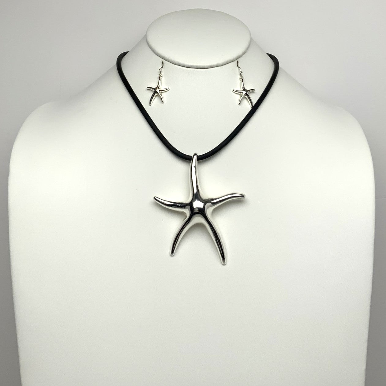 Metal Starfish Pendant Cord Necklace Set