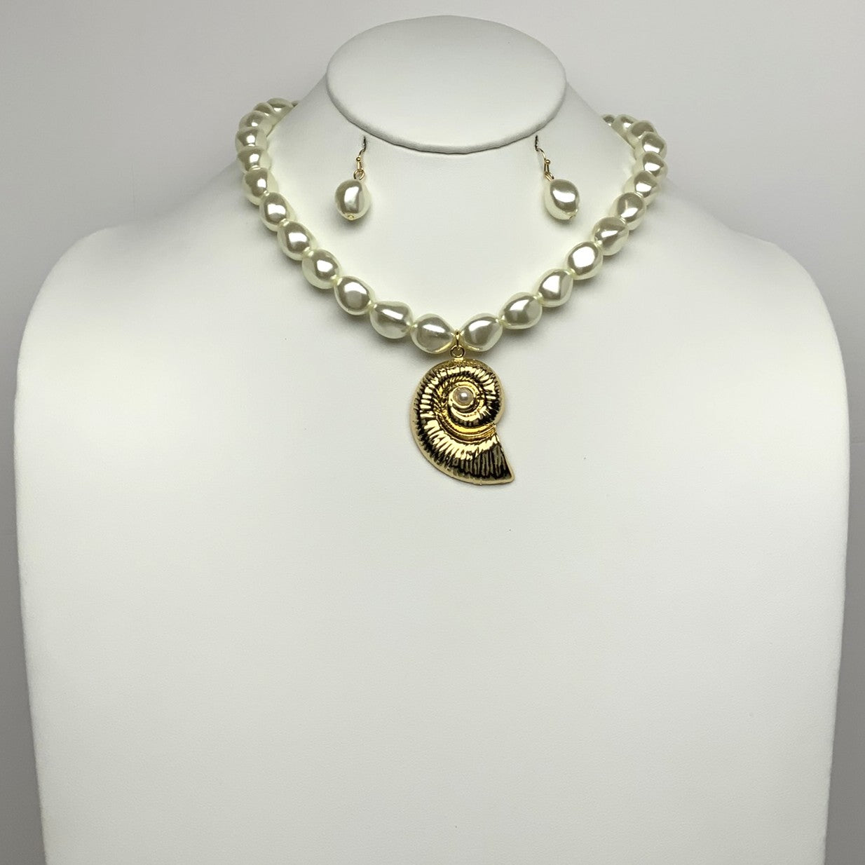 Pearl Bead Shell Pendant Necklace Set