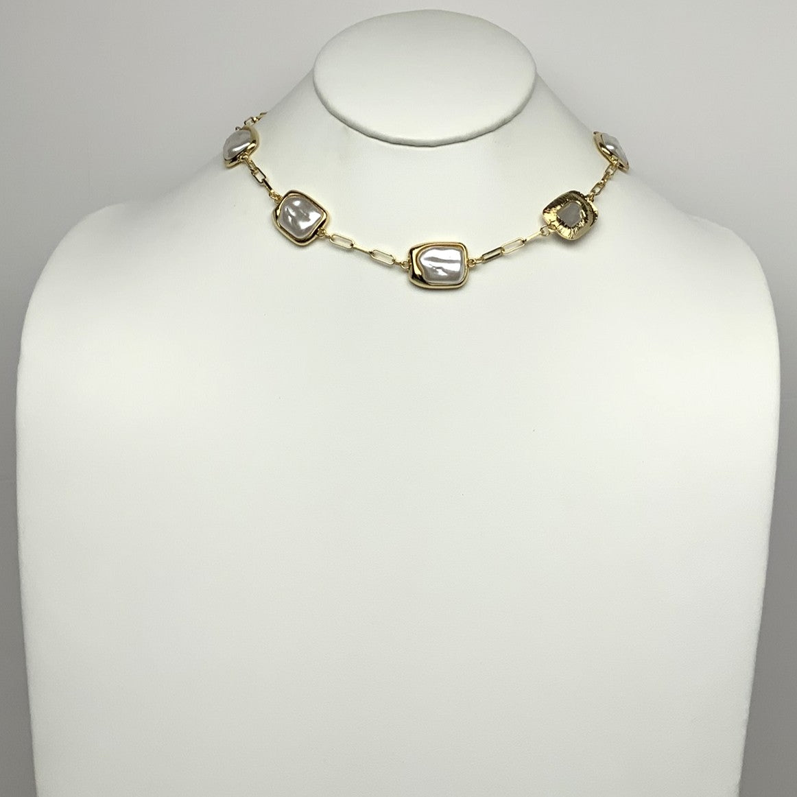 Geometric Natural Pearls Chain Necklace