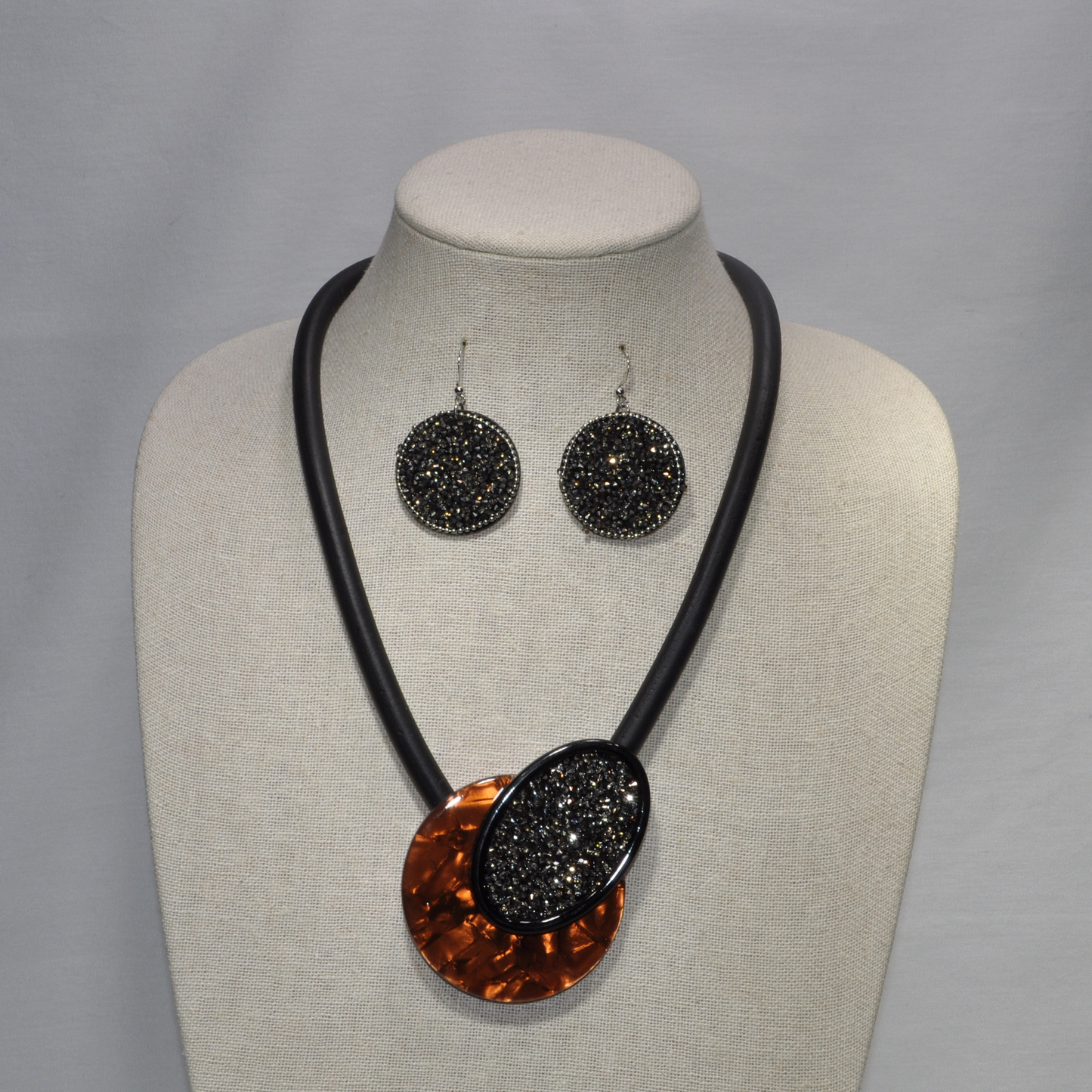 Rubber Cord with Bling Magnetic Pendant Necklace Set