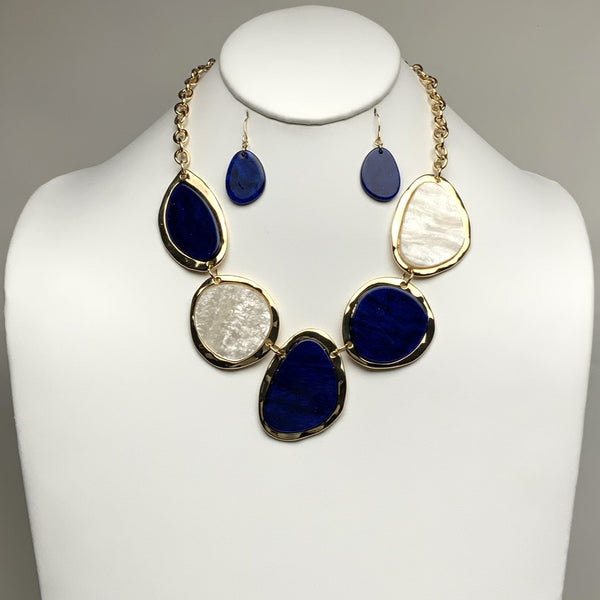 Lucite Necklace Set