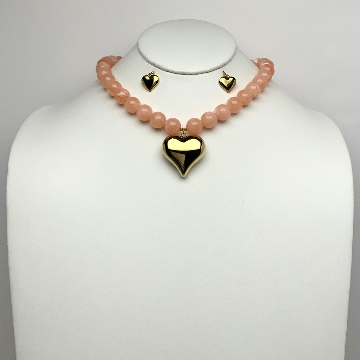 Lucite Marble Design Beaded Heart Pendant Necklace Set