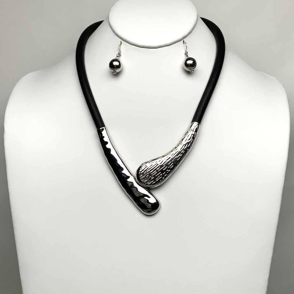 Magnetic Rubber Necklace Set