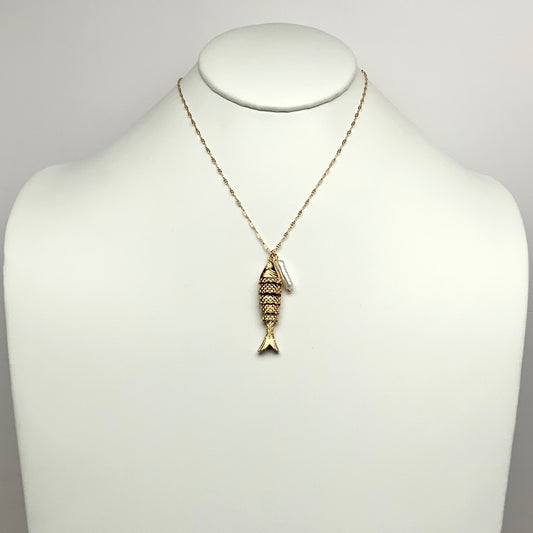 Fish Pearlescent Pendant Necklace