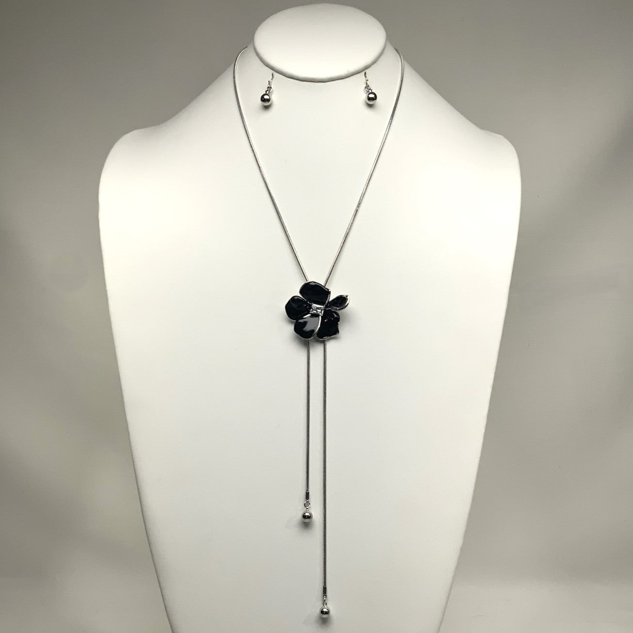 Flower Pendant Snake Chain Necklace Set