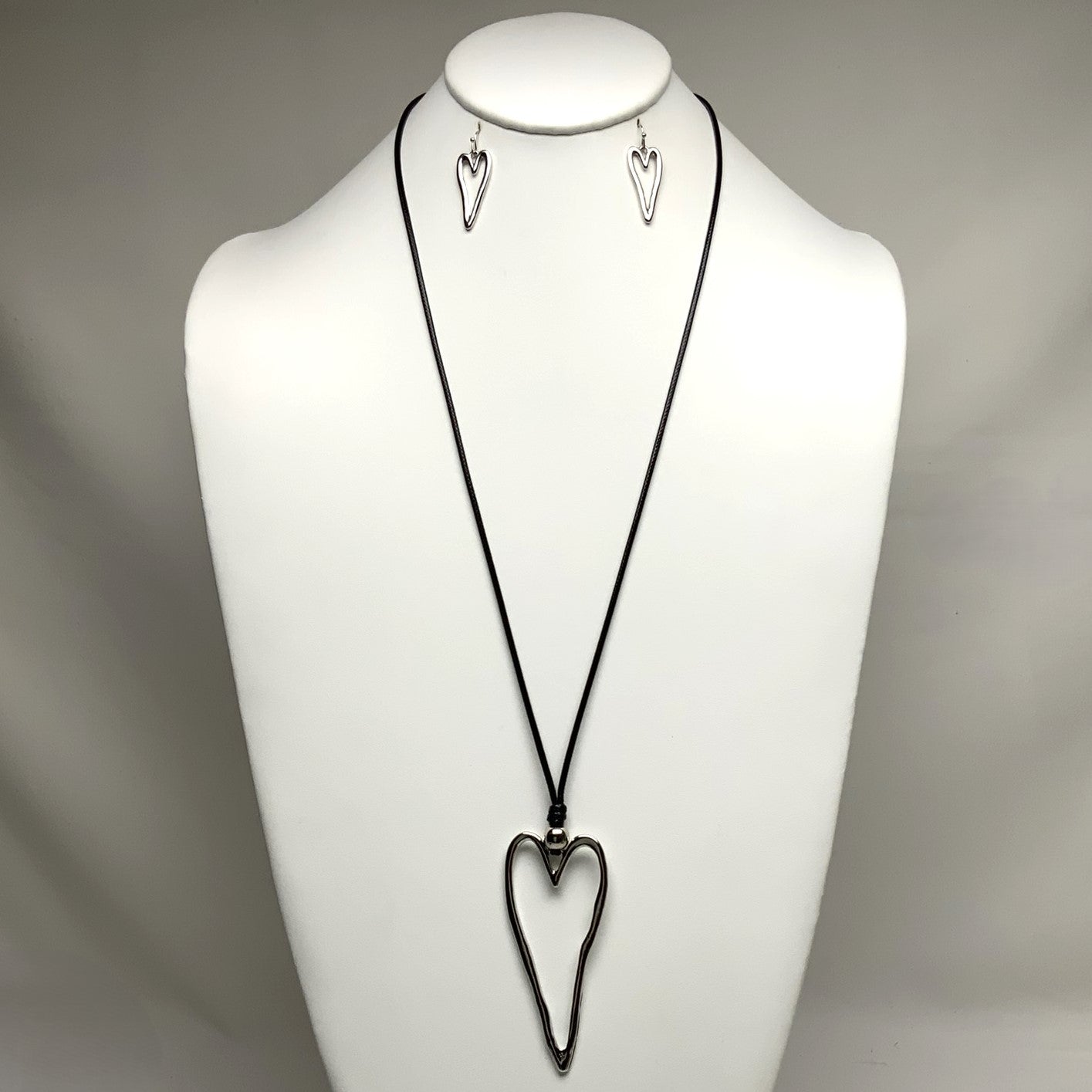 Long Cord Heart Necklace Set