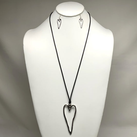 Long Cord Heart Necklace Set