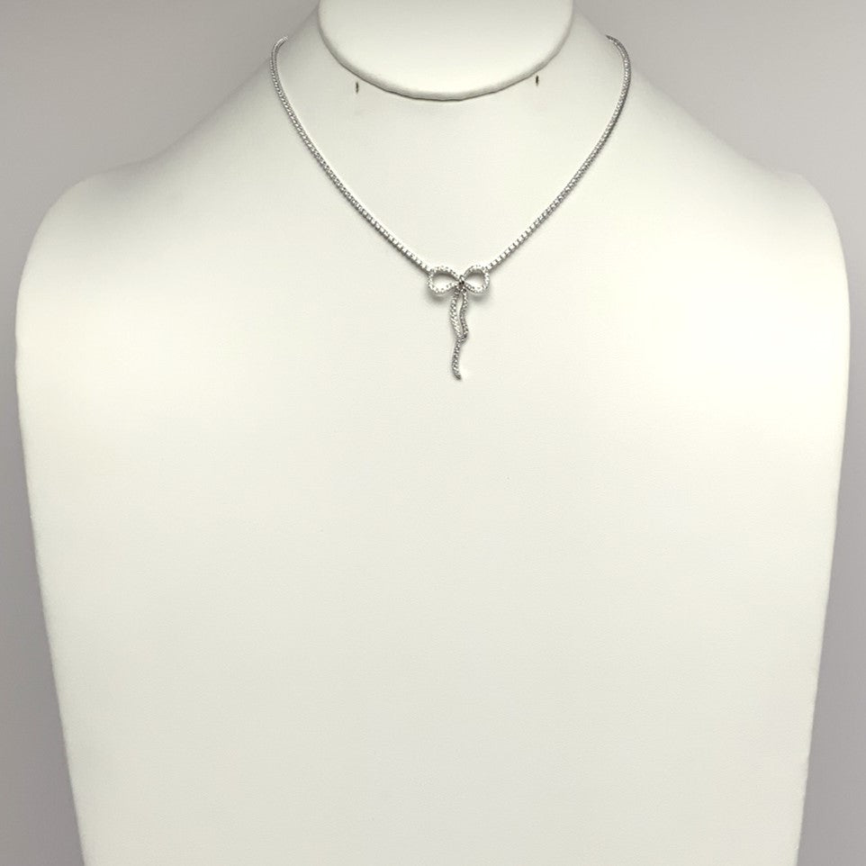 Crystal Moving Bow Necklace