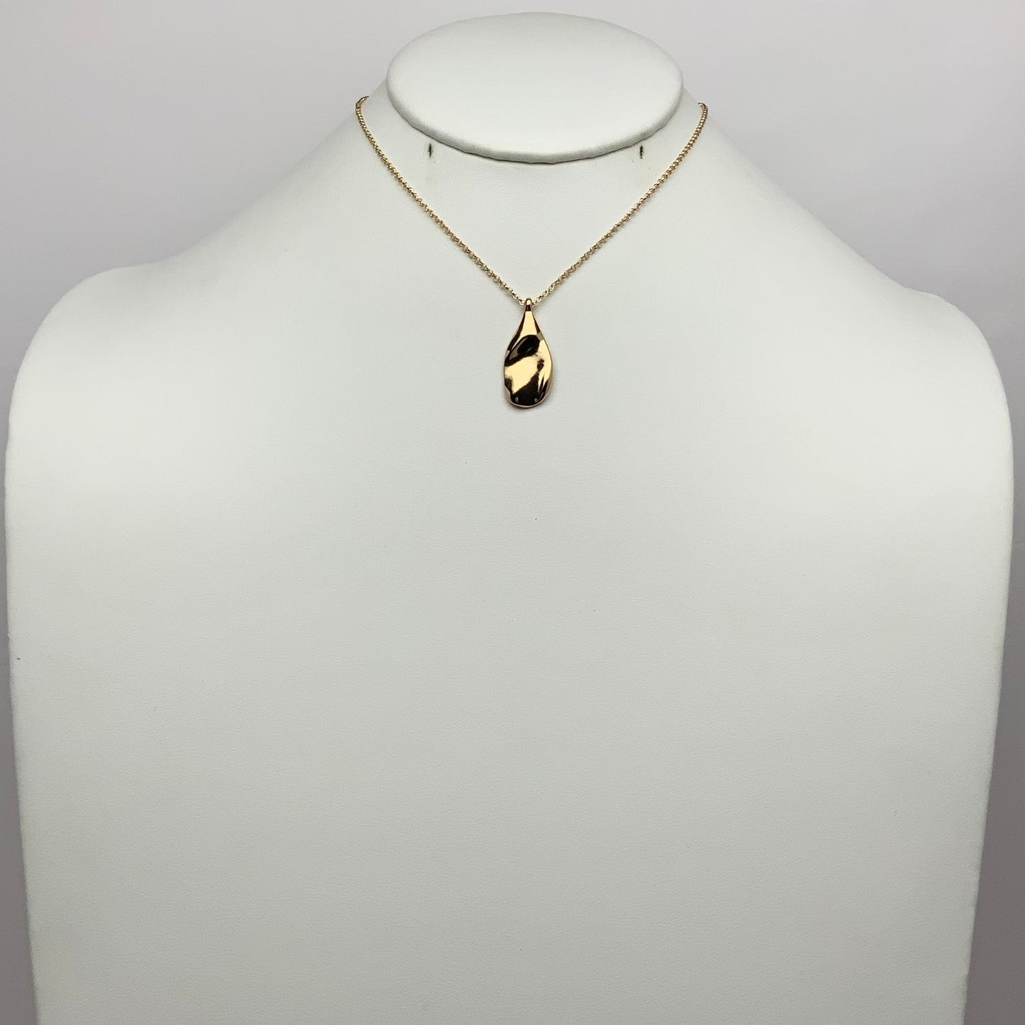 Elegant Textured Drop Necklace
