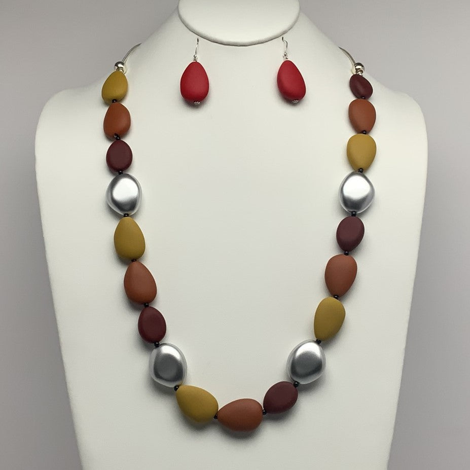 Uniform Stone Necklace Set