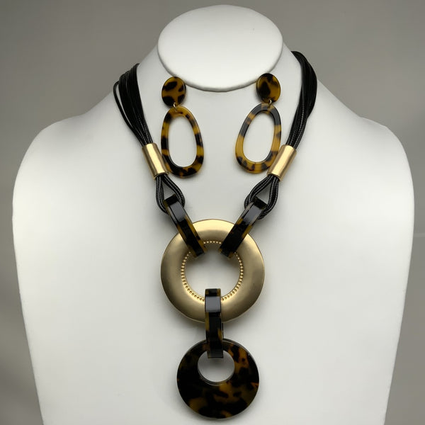 Cord Metal-like Lucite Necklace Set