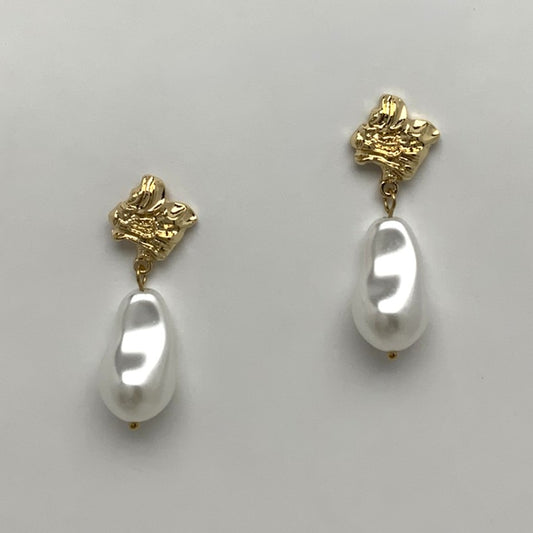 Textured Stud Pearl Drop Earrings