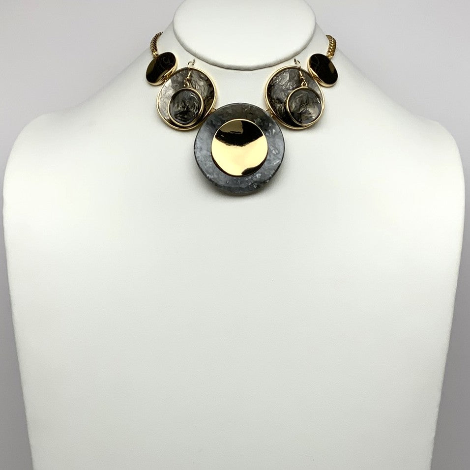 Circle Lucite Necklace Set