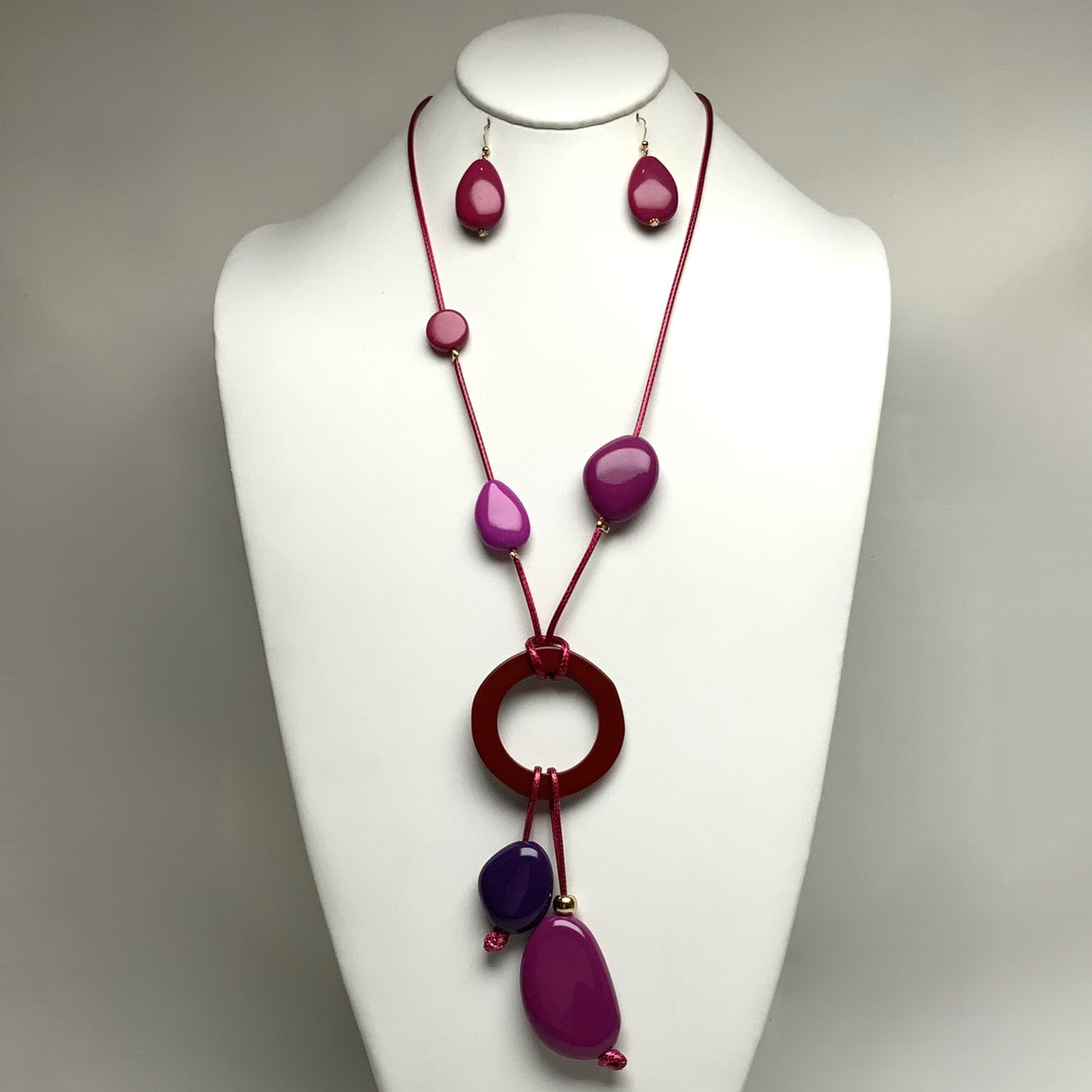 Lucite Drop Necklace Set