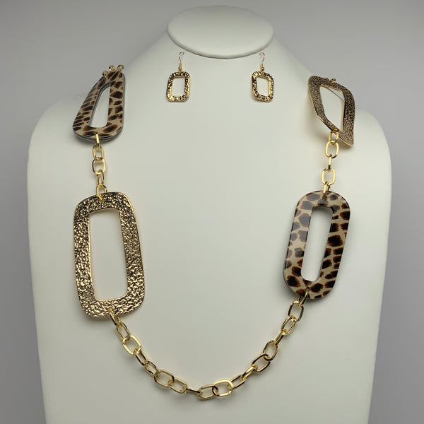 Wide Animal Print Chain Set