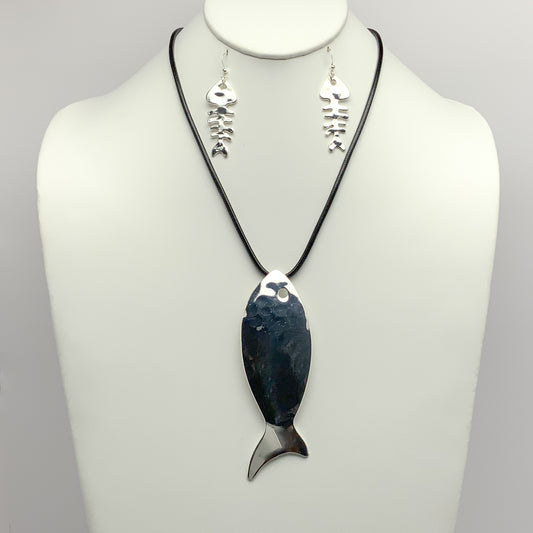 Metal Fish Drop Necklace