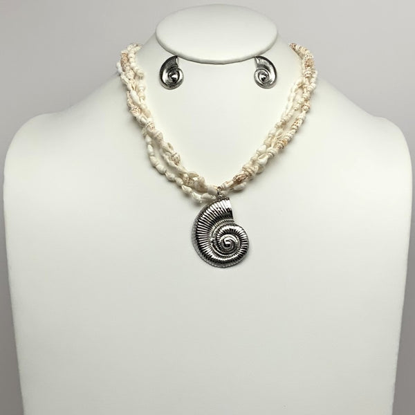 Seashell Beaded Layered Pendant Necklace