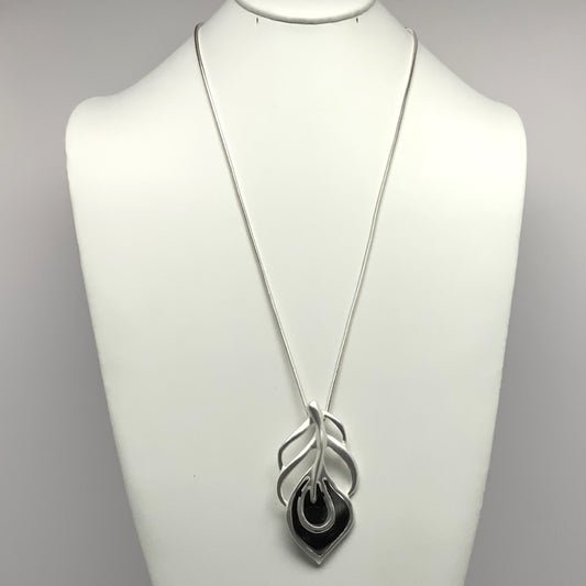 Leaf Outline Drop Necklace