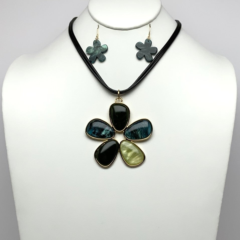 Flower Cord Necklace Set