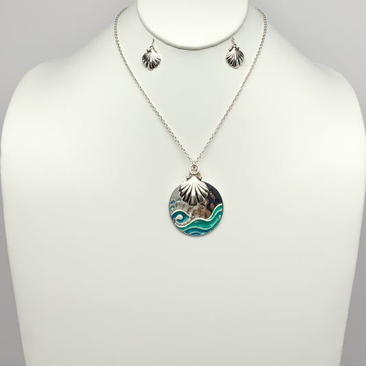 Shell and Wave Drop Necklace