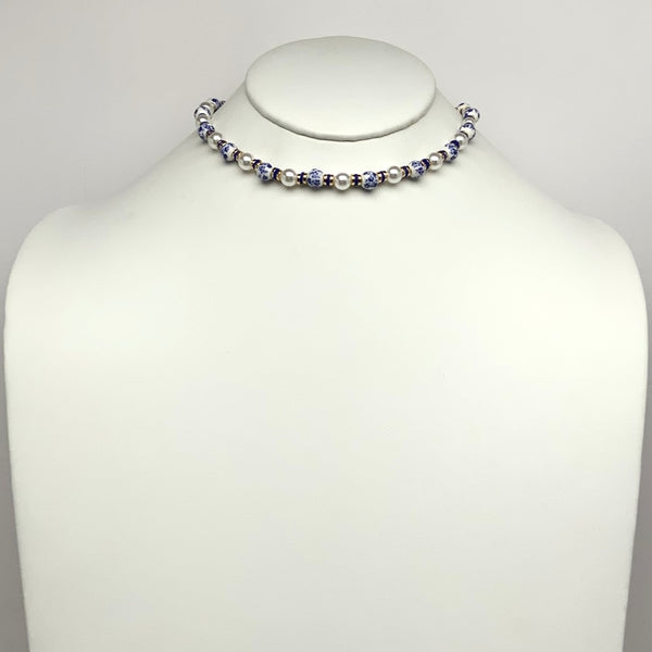 Flower Design Pearl Bead Necklace