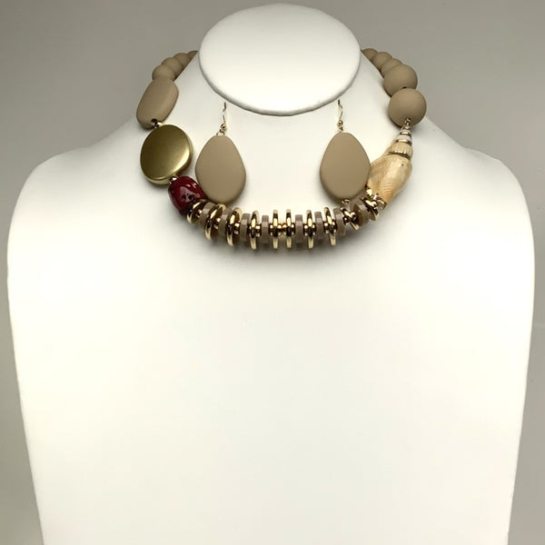 Lucite Beads Seashell Necklace Set