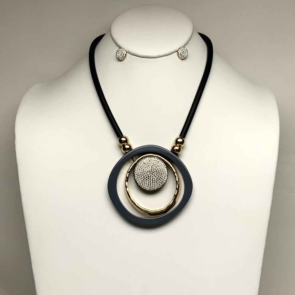 Multi-Circle Necklace Set