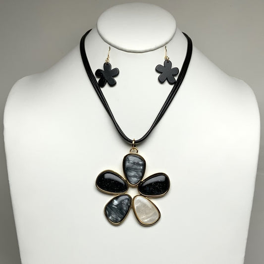Flower Cord Necklace Set